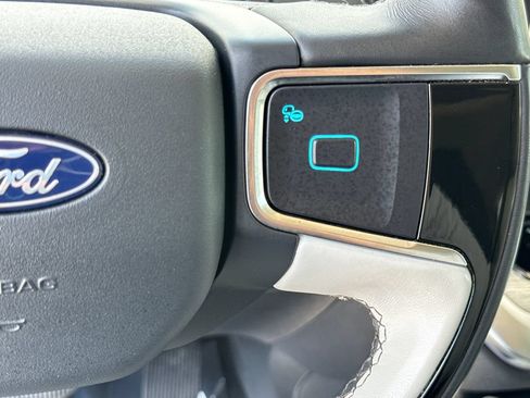 Used 2025 Ford Expedition Max Platinum AWD/4WD image 18