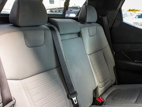 Used 2023 Hyundai Santa Cruz SEL Premium AWD/4WD image 39