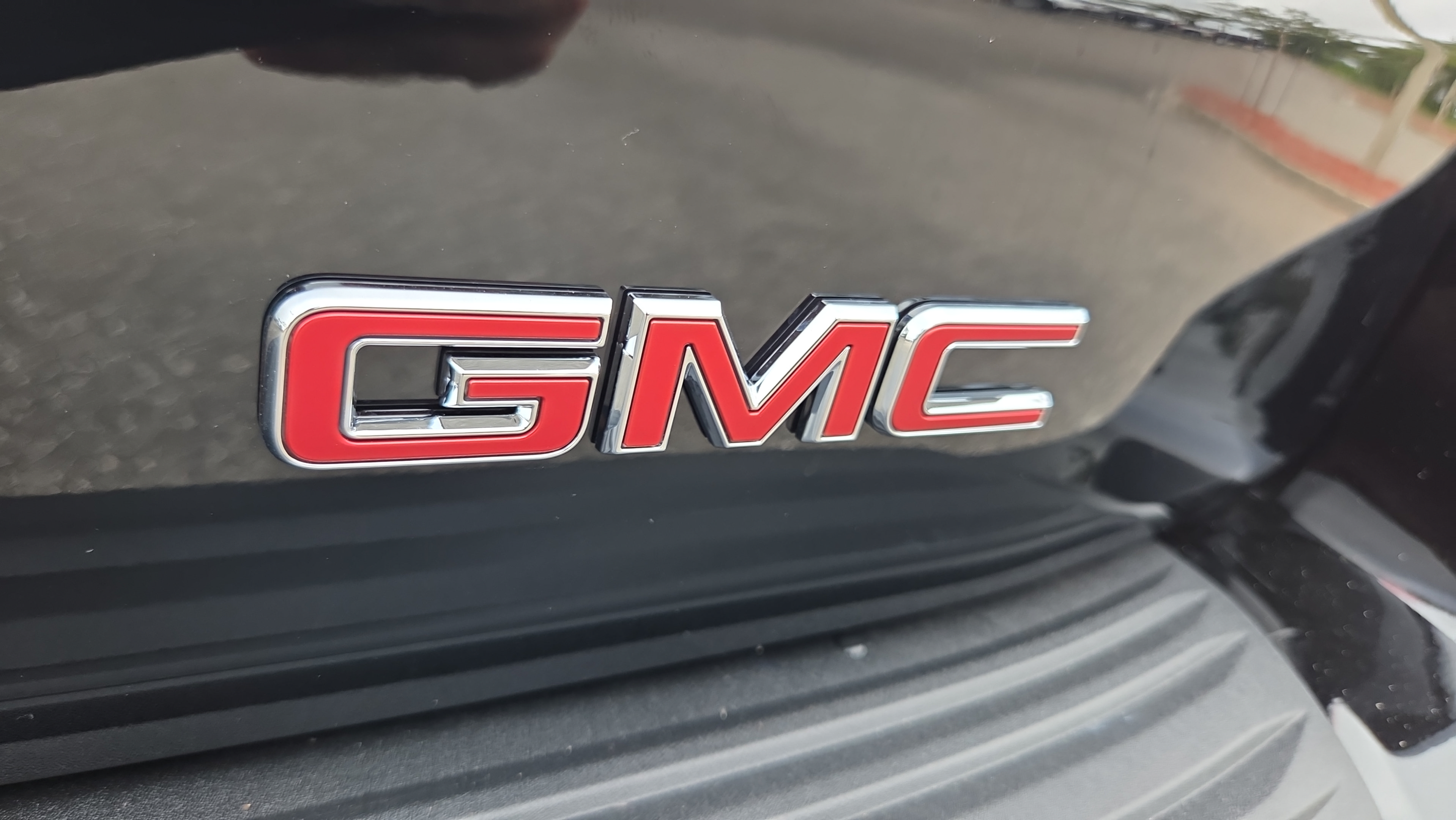New 2026 GMC Yukon Denali w/ Denali Reserve Package AWD/4WD image 34