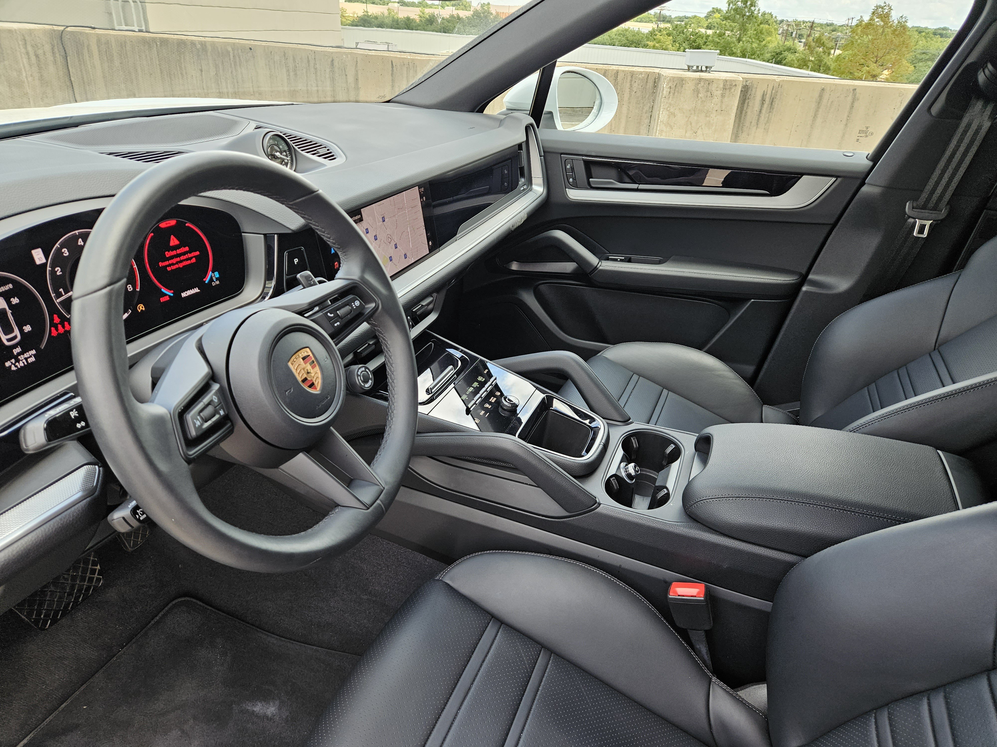 Certified 2026 Porsche Cayenne Coupe AWD/4WD image 4