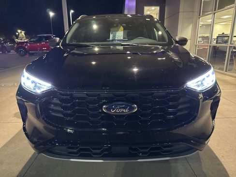 Certified 2023 Ford Escape ST-Line w/ Tech Pack #1 image 11