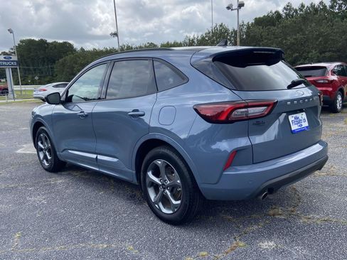 Used 2024 Ford Escape ST-Line w/ Tech Pack #1 FWD image 5