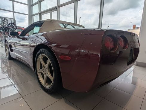 Used 2003 Chevrolet Corvette Convertible w/ Preferred Equipment Group1 RWD image 5