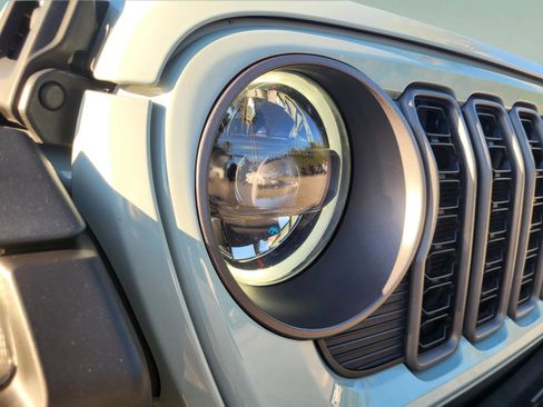 Used 2024 Jeep Wrangler Unlimited Rubicon 4xe w/ Technology Group image 12