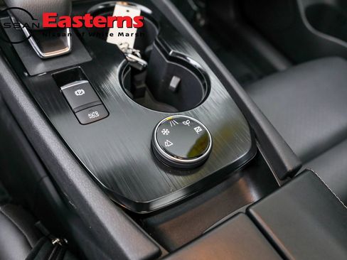 Used 2023 Nissan Rogue SV w/ SV Premium Package image 36