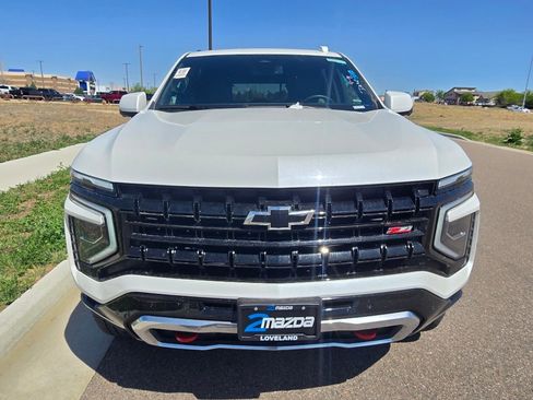 Used 2025 Chevrolet Suburban Z71 image 8