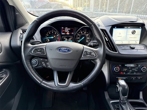 Used 2019 Ford Escape SEL image 13