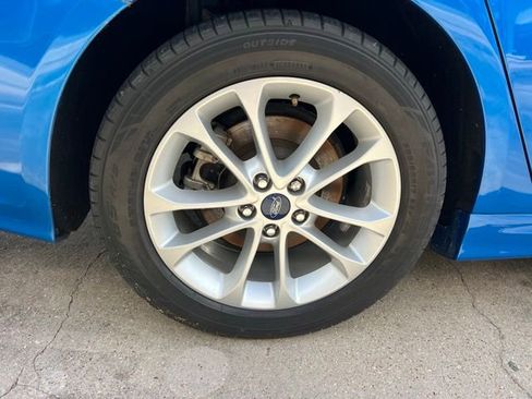 Used 2019 Ford Fusion SE FWD image 7