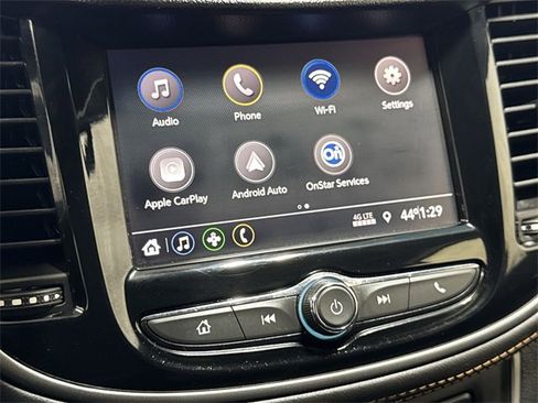 Used 2020 Chevrolet Trax LT w/ LT Convenience Package image 17