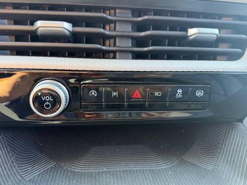 Used 2025 Ford Explorer Active w/ Active Comfort Package AWD/4WD image 20