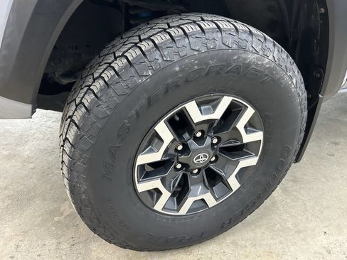 Used 2020 Toyota Tacoma TRD Off-Road image 56