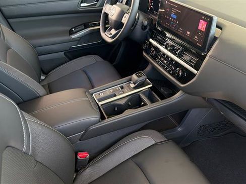 New 2026 Nissan Pathfinder SL w/ Cargo Package FWD image 19