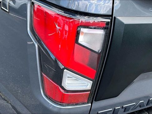 Used 2023 Nissan Titan PRO-4X w/ Pro-4x Convenience Package AWD/4WD image 27