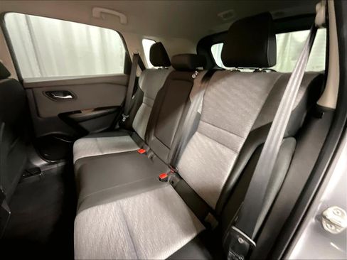 Certified 2023 Nissan Rogue SV image 15