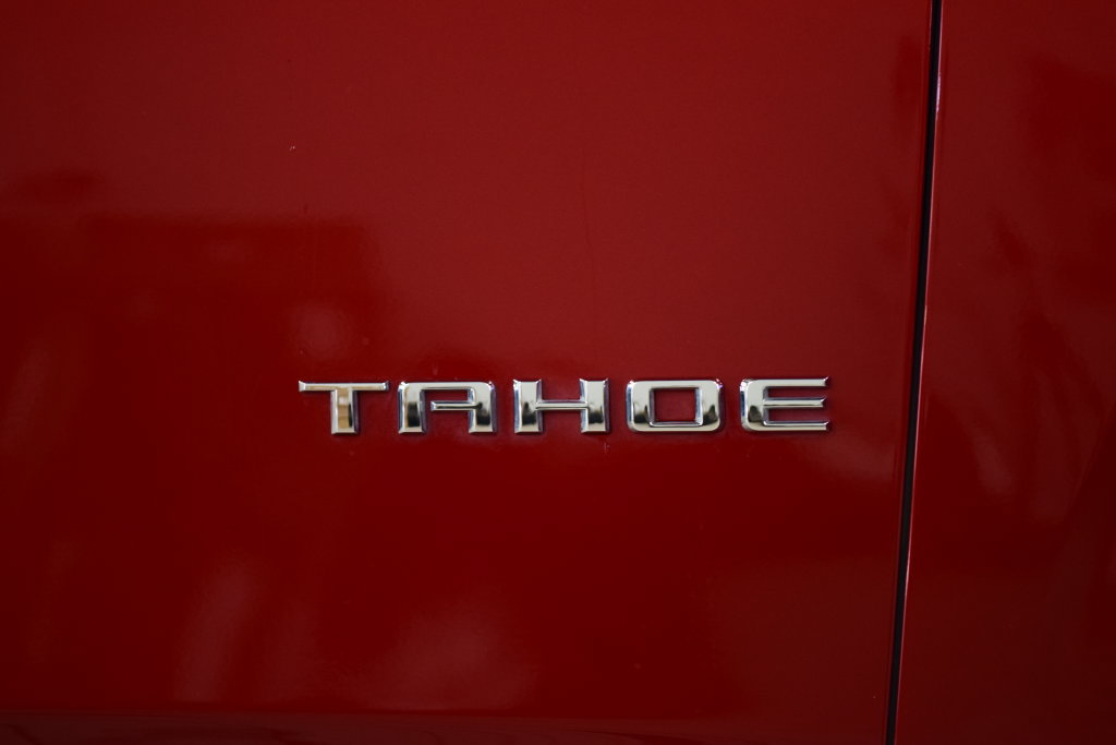 Used 2025 Chevrolet Tahoe Premier AWD/4WD image 16