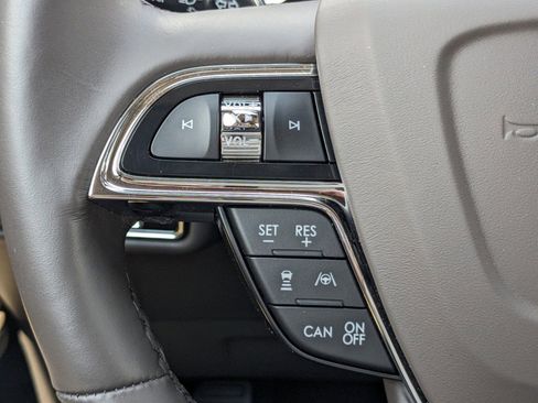 Certified 2023 Lincoln Nautilus Reserve w/ Equipment Group 201A image 27