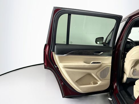 Used 2023 Jeep Grand Cherokee L Limited w/ Black Appearance Package image 26