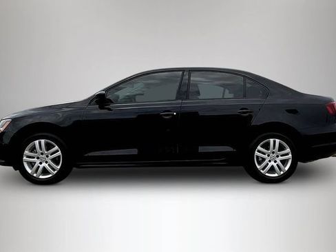 Used 2018 Volkswagen Jetta S w/ Cold Weather Package FWD image 4