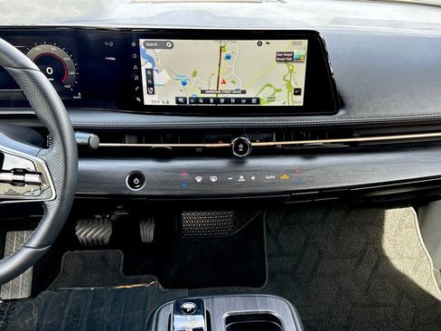 Certified 2024 Nissan Ariya AWD image 18