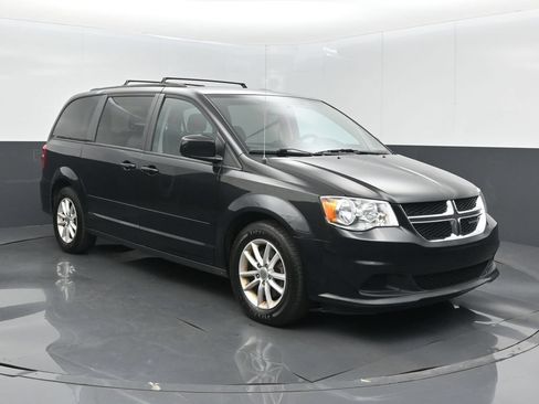 Used 2016 Dodge Grand Caravan SXT FWD image 7