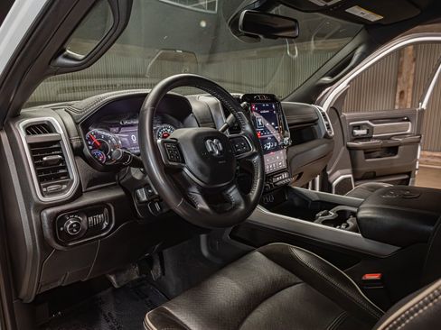 Used 2020 RAM 3500 Laramie AWD/4WD image 17