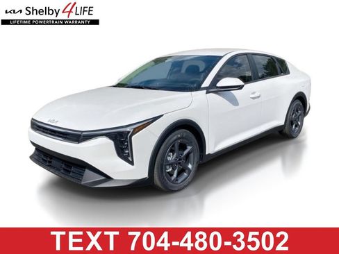 New 2026 Kia K4 FWD image 1