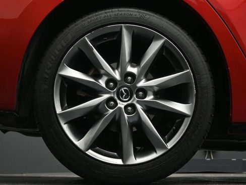 Used 2018 MAZDA MAZDA3 Touring FWD image 12