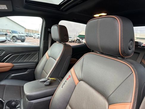 Used 2023 GMC Canyon AT4 image 13