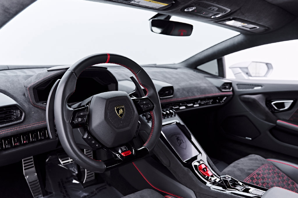 Used 2023 Lamborghini Huracan Tecnica RWD image 2