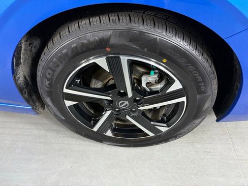 Used 2025 Nissan Sentra SV FWD image 9