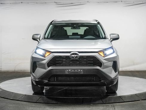 Certified 2021 Toyota RAV4 LE AWD/4WD image 8