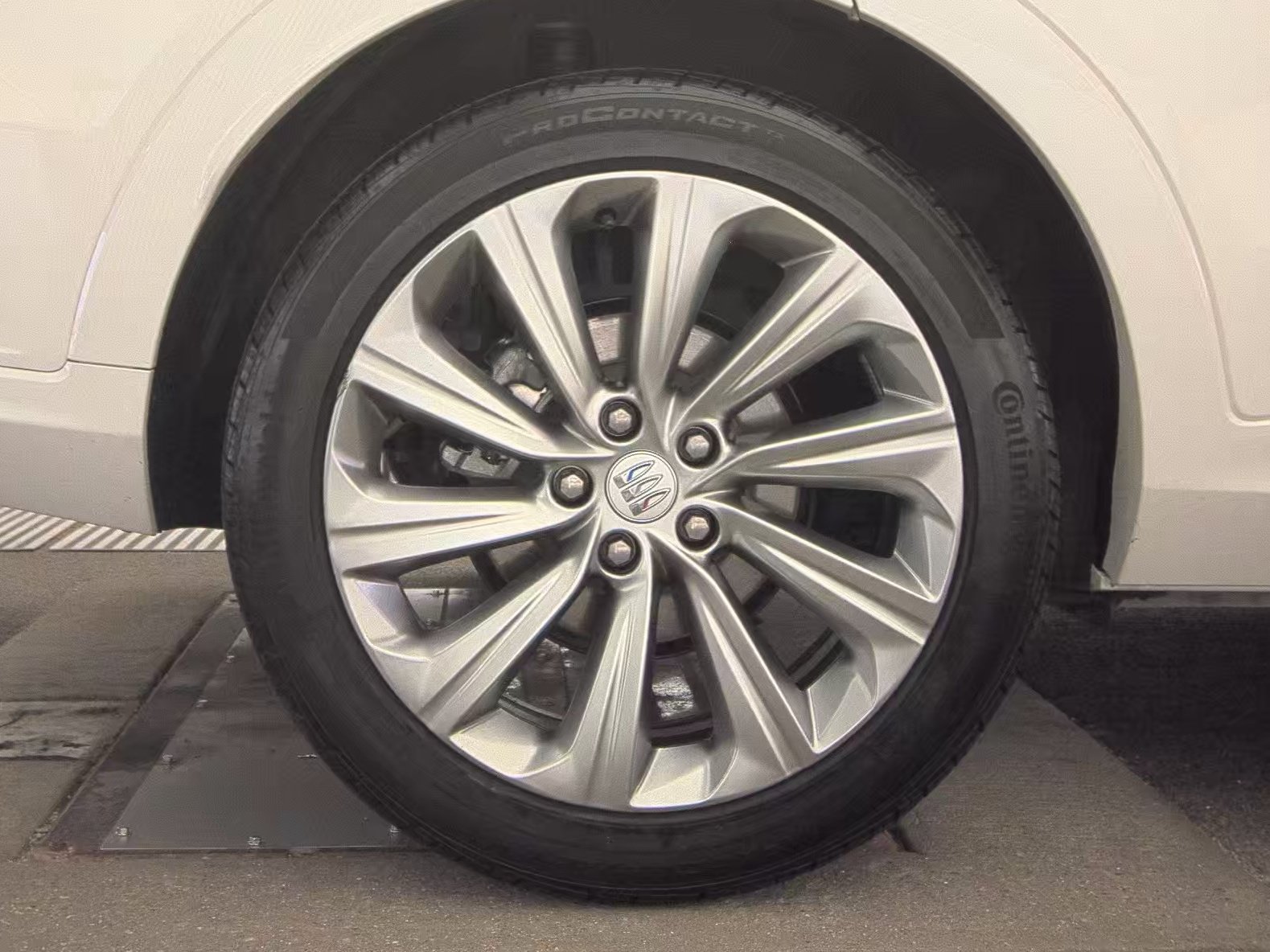Used 2024 Buick Envista Avenir FWD image 17