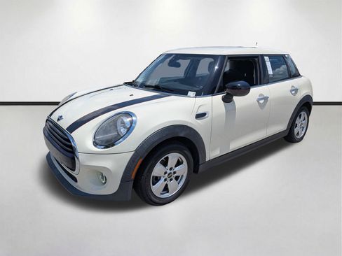 Used 2021 MINI Cooper 4-Door Hardtop w/ Storage Package FWD image 8