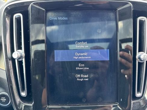 Used 2020 Volvo XC40 T5 Inscription AWD/4WD image 37