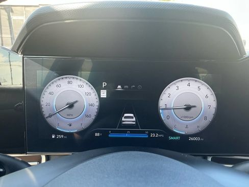 Used 2025 Hyundai Elantra SEL FWD image 19