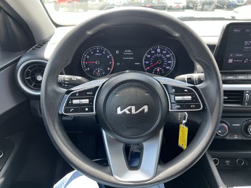 Used 2023 Kia Forte LXS FWD image 17