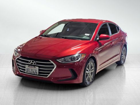 Used 2018 Hyundai Elantra SEL image 3