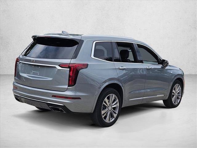 Used 2023 Cadillac XT6 Premium Luxury w/ Technology Package FWD image 5