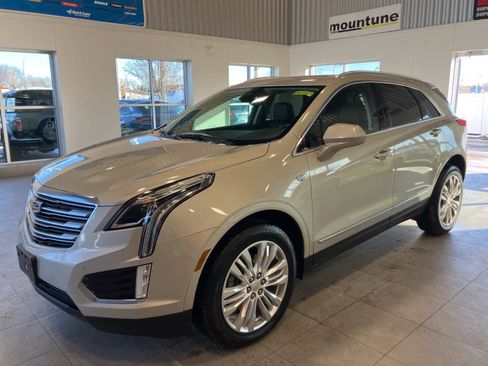 Used 2017 Cadillac XT5 Premium Luxury image 1