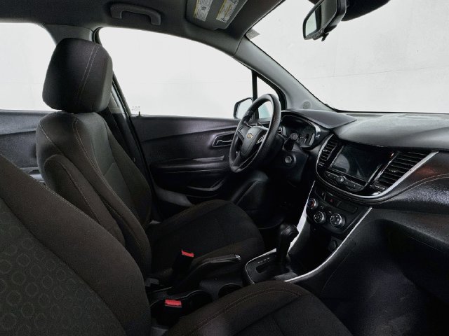 Used 2018 Chevrolet Trax LS FWD image 24