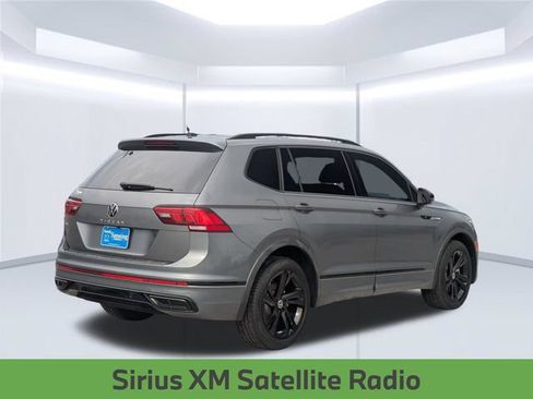 Used 2023 Volkswagen Tiguan SE R-Line FWD image 6