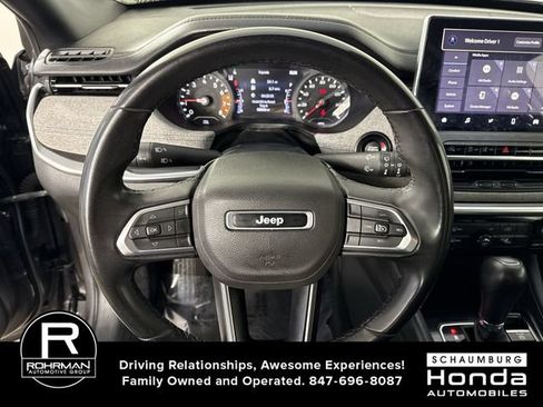 Used 2023 Jeep Compass Latitude w/ Sun and Sound Group AWD/4WD image 11