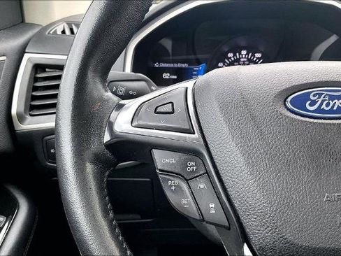 Certified 2020 Ford Edge SEL image 17