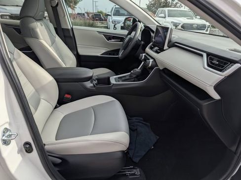 Used 2023 Toyota RAV4 XLE Premium FWD image 32