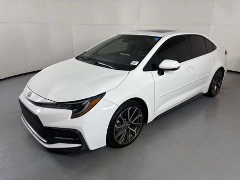 Used 2022 Toyota Corolla XSE image 5