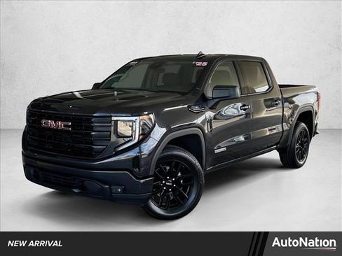 Used 2025 GMC Sierra 1500 Elevation AWD/4WD image 1