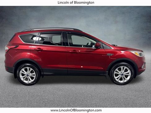 Used 2018 Ford Escape SE w/ Ford Safe & Smart Package AWD/4WD image 7