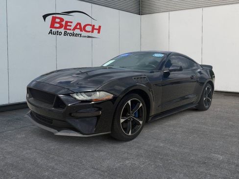 Used 2019 Ford Mustang Coupe RWD image 1
