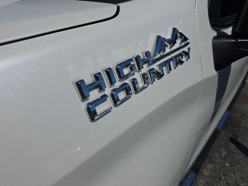 Used 2022 Chevrolet Silverado 1500 High Country image 9