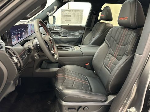 New 2025 Nissan Armada PRO-4X w/ Pro-4X Premium Package image 4